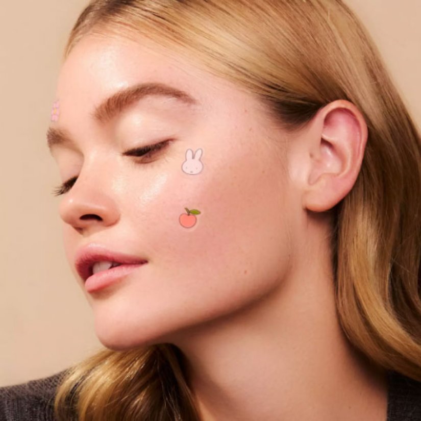 Picture of dearcloud X Miffy Hydrocolloid Blemish Patches & Compact Case Set